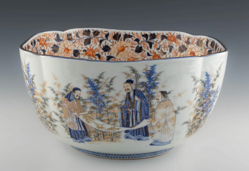 Japanese Meiji Period signed Fukagawa Porcelain Centerpiece Bowl
