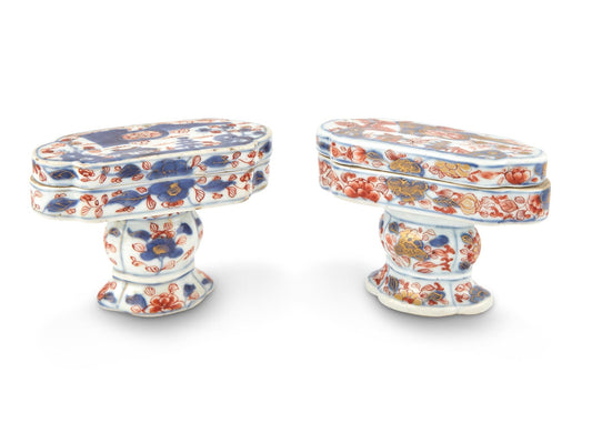 RARE: Pair of Chinese Imari Kangxi Covered Spice Boxes