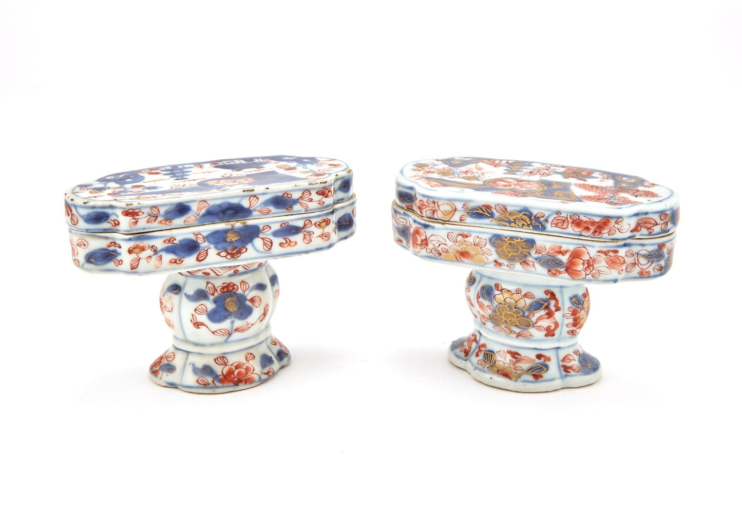 RARE: Pair of Chinese Imari Kangxi Covered Spice Boxes