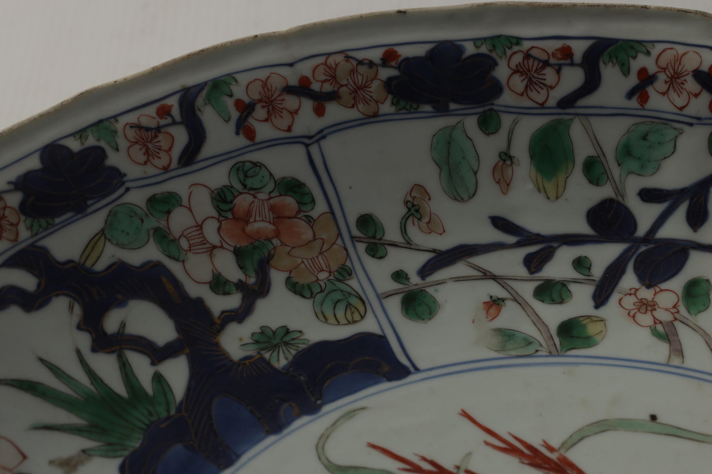 CHINESE KANGXI PERIOD FAMILLE VERTE IMARI CHARGER 14 Inch Diameter