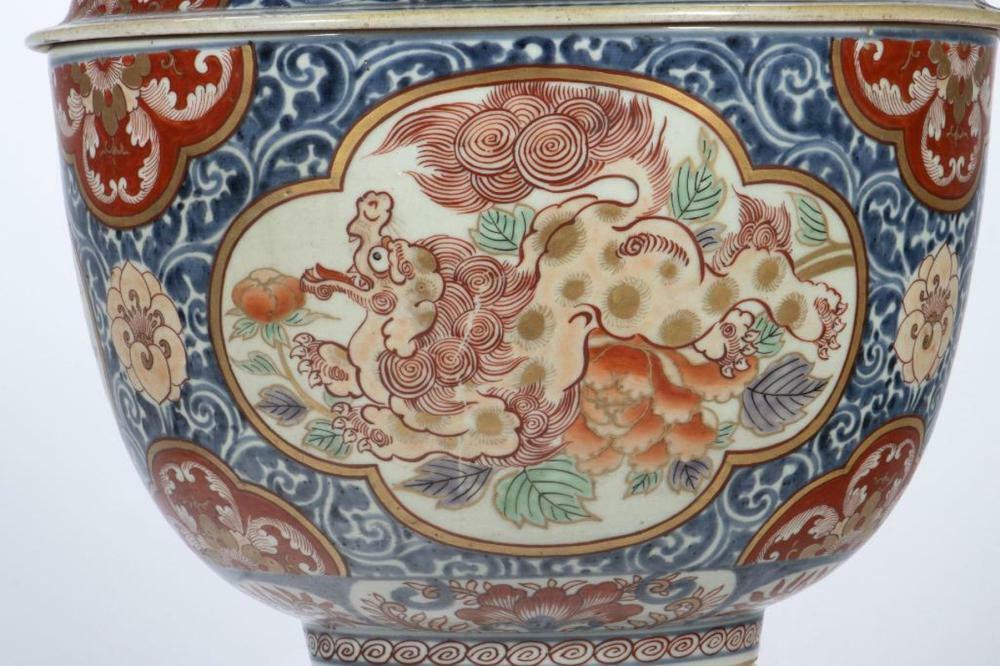 Japanese Imari 17/18th Century Covered Bowl 16 1/2 Inches in height