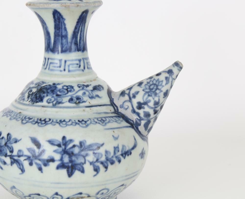 16th C Chinese Ming Dynasty Annamese Blue and White Porcelain Kendi Ewer Pot