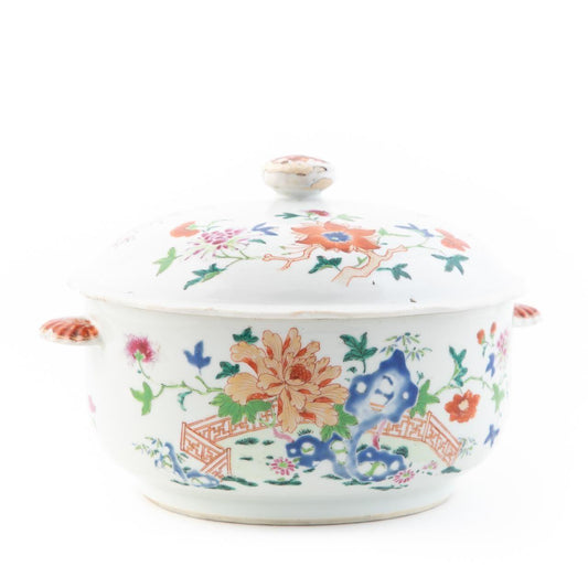 Chinese Famille Rose Round Tureen with Cover, Qing Dynasty Qianlong (1736-95)