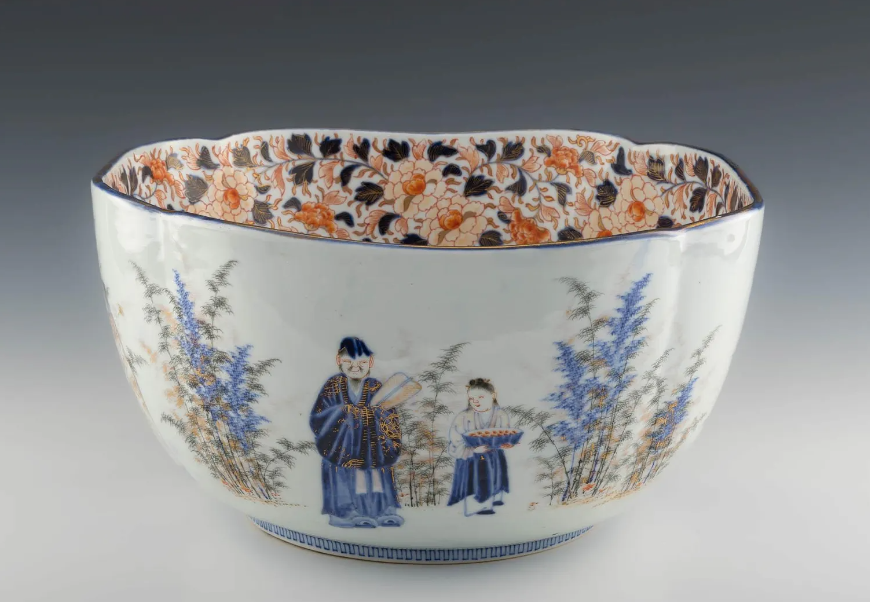 Japanese Meiji Period signed Fukagawa Porcelain Centerpiece Bowl