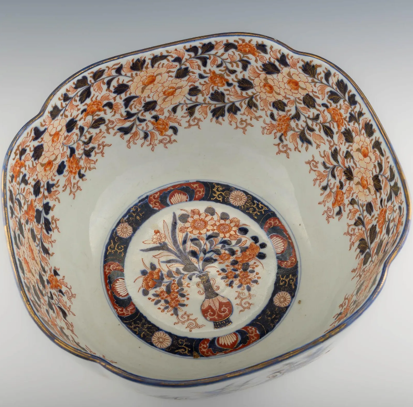 Japanese Meiji Period signed Fukagawa Porcelain Centerpiece Bowl